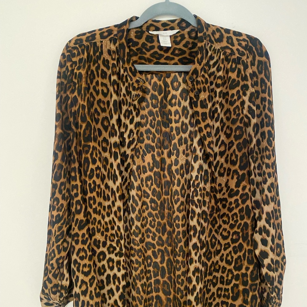 H&M cheetah print button down blouse